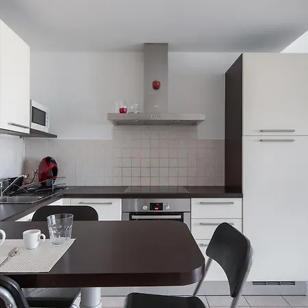 Blue Lake Apartment *